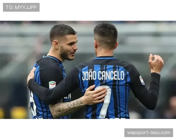 坎塞洛传球失误引热议，球迷呼吁加强战术调整