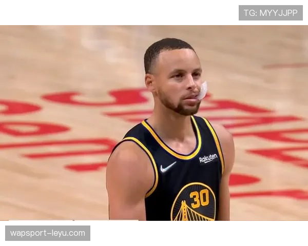 阿龙·希基本赛季表现稳健,防守数据持续提升 阿龙·希基本赛季表现稳健,防守数据持续提升