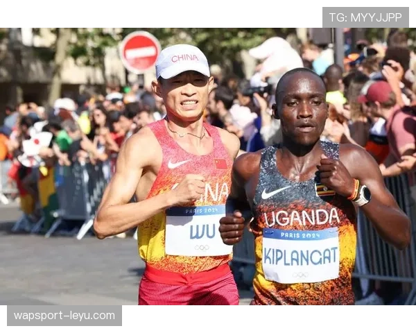 吴向东训练完直接去菜市场砍价？